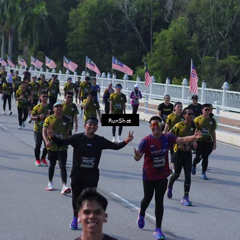 Runner Photo 7175945