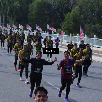 Runner Photo 7175947