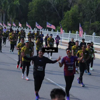 Runner Photo 7175950