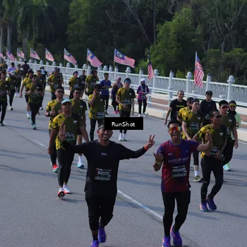 Runner Photo 7175955