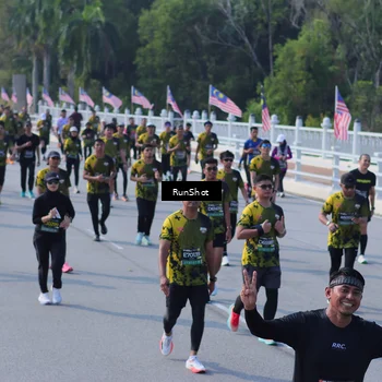 Runner Photo 7175975