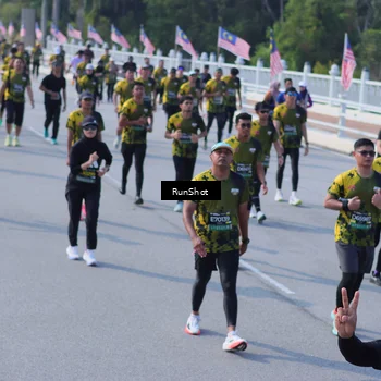 Runner Photo 7175994