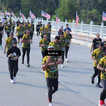 Runner Photo 7176001