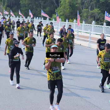 Runner Photo 7176002