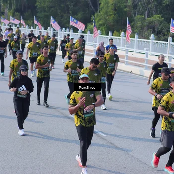 Runner Photo 7176023