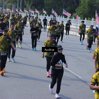 Runner Photo 7176024