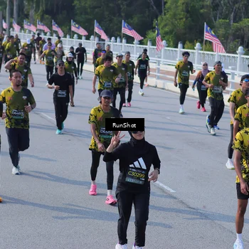 Runner Photo 7176040