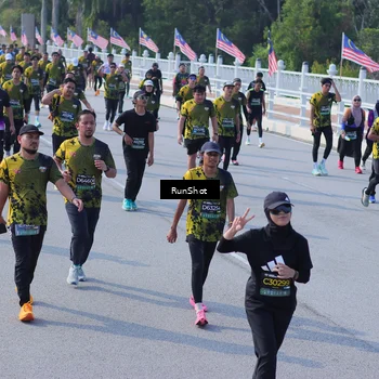 Runner Photo 7176044