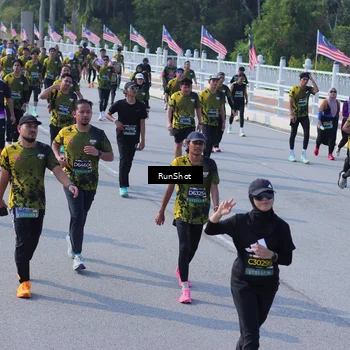 Runner Photo 7176046