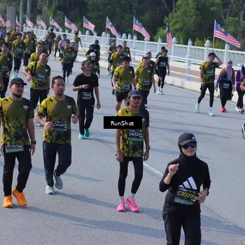 Runner Photo 7176047