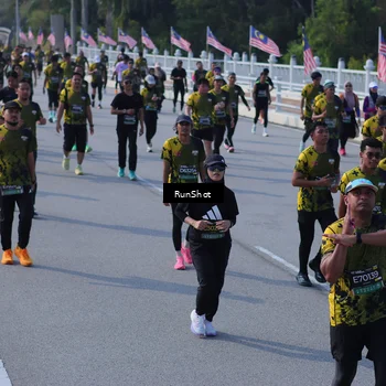 Runner Photo 7176051