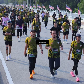 Runner Photo 7176057