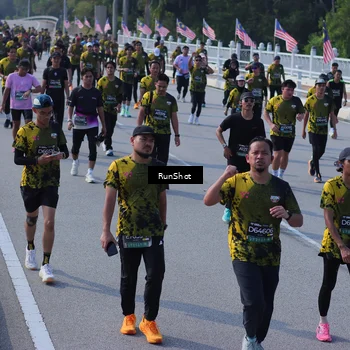Runner Photo 7176060