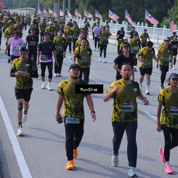 Runner Photo 7176062