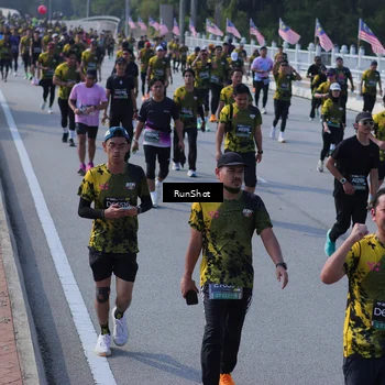 Runner Photo 7176064