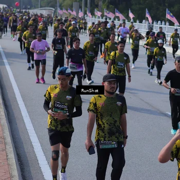 Runner Photo 7176074