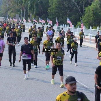 Runner Photo 7176093
