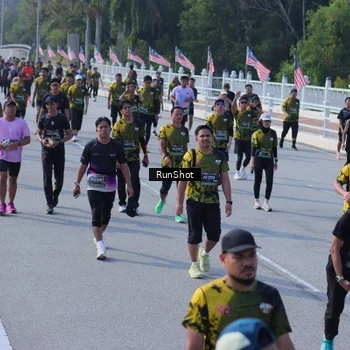 Runner Photo 7176094