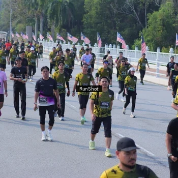 Runner Photo 7176098