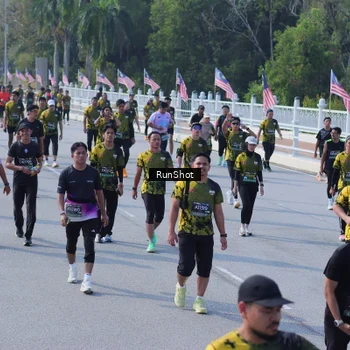 Runner Photo 7176099