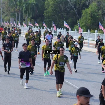 Runner Photo 7176102