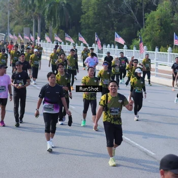 Runner Photo 7176107