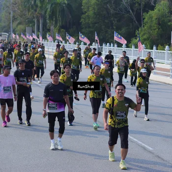 Runner Photo 7176115