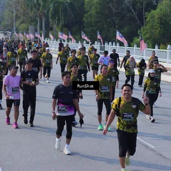 Runner Photo 7176124