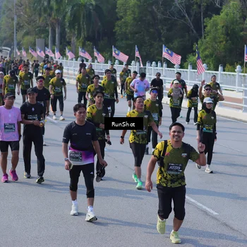 Runner Photo 7176143