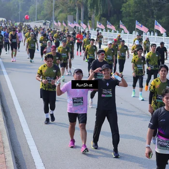 Runner Photo 7176190