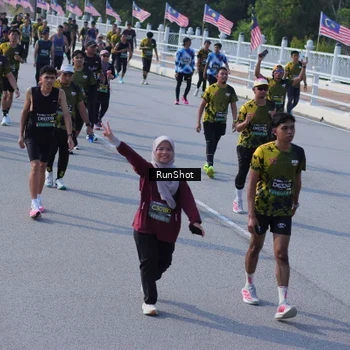 Runner Photo 7176208