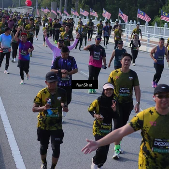 Runner Photo 7176343