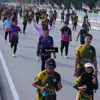 Runner Photo 7176352