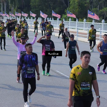 Runner Photo 7176365