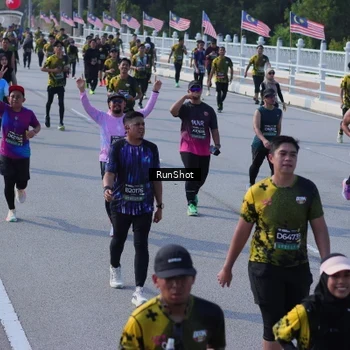 Runner Photo 7176413