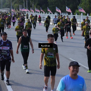 Runner Photo 7176549