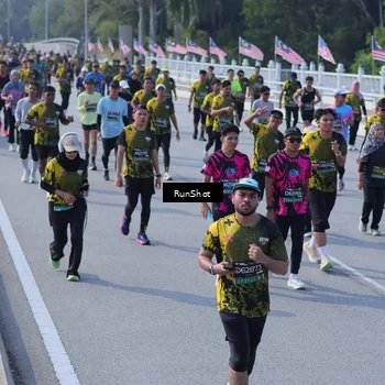 Runner Photo 7177293