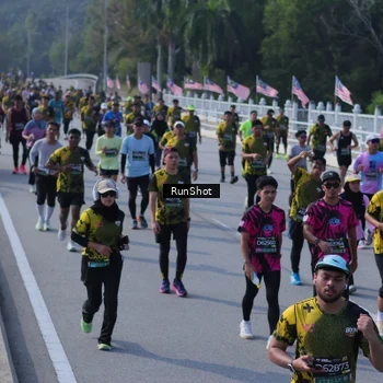 Runner Photo 7177304