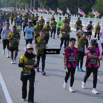 Runner Photo 7177381