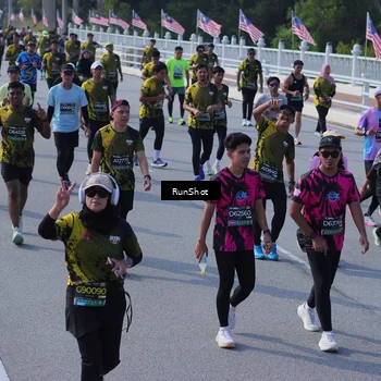 Runner Photo 7177388