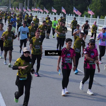 Runner Photo 7177406