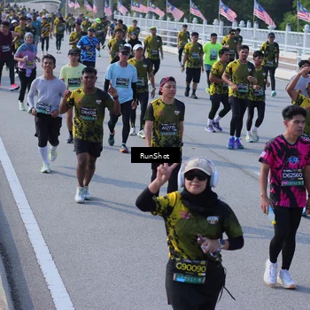 Runner Photo 7177407