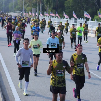 Runner Photo 7177437