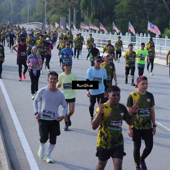 Runner Photo 7177441