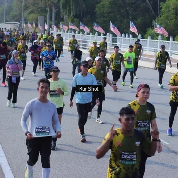 Runner Photo 7177465