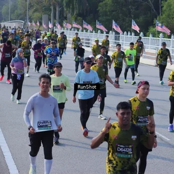 Runner Photo 7177467