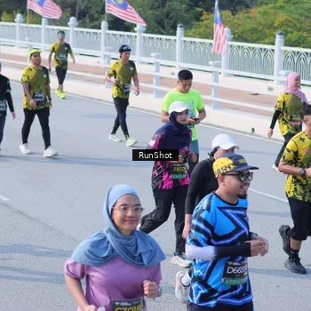 Runner Photo 7177564