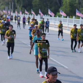 Runner Photo 7177619