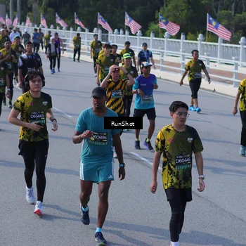 Runner Photo 7177637