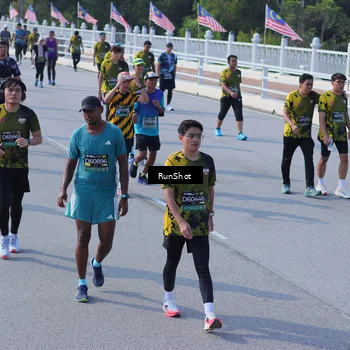 Runner Photo 7177646